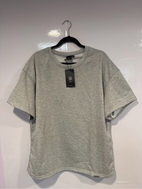 Men's Heather Gray Short-Sleeve Crewneck Shirt NWT Sumwon